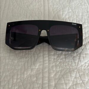 Quay Brown/Black Oversized Sunglasses